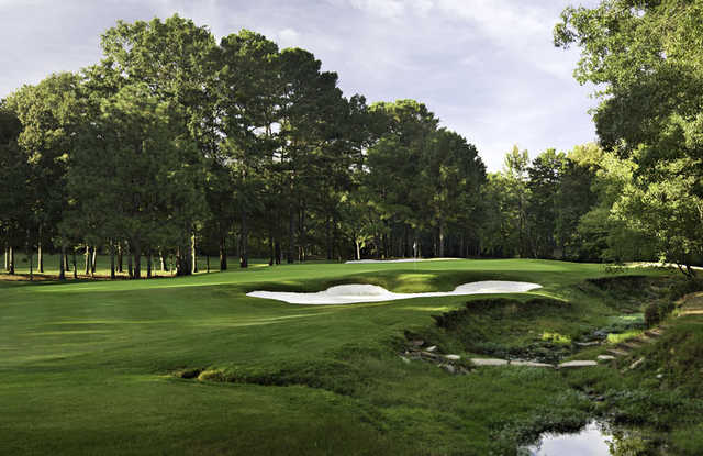 A view of green #10 at Shoal Creek Golf Club (Michael Clemmer)