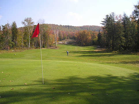 A view of the 15th green at Barton Golf Club