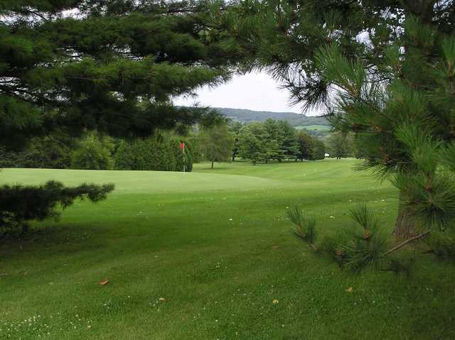 Lakeland Hills Country Club