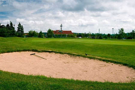 A view green #9 at Osprey from Clovelly Golf Course