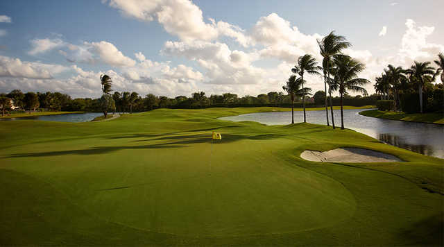 Woodfield Country Club