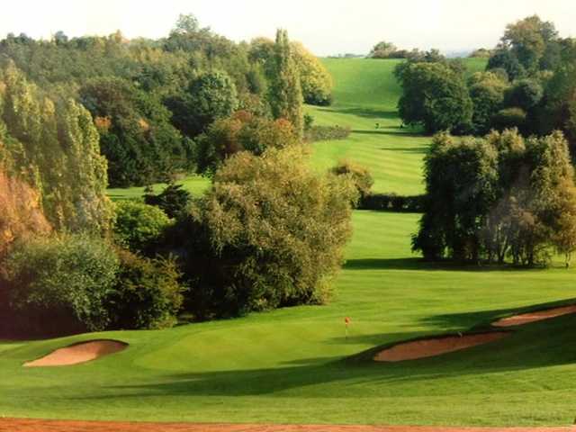 Stunning view approaching the green at Newbold Comyn