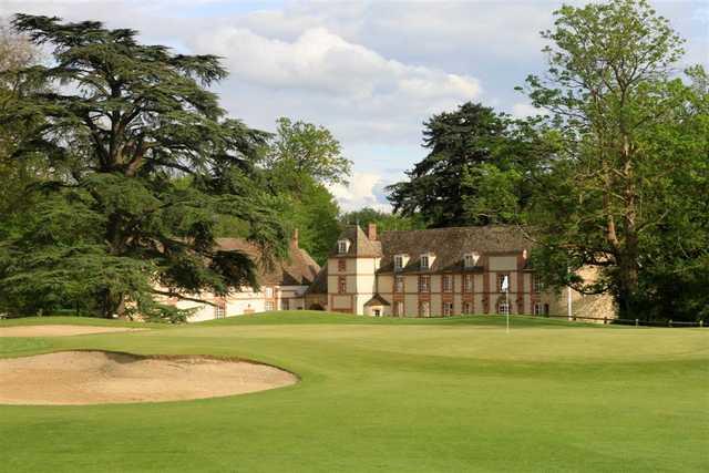 2nd green on Les Chenes course at Yvelines Golf Club