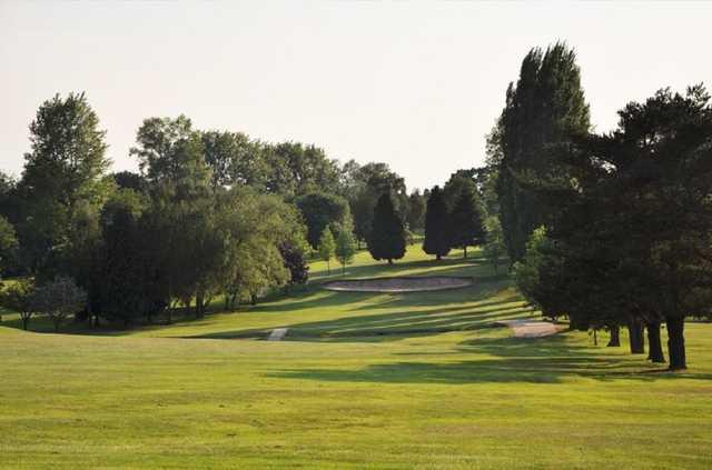 The 4th fairway with bunkers