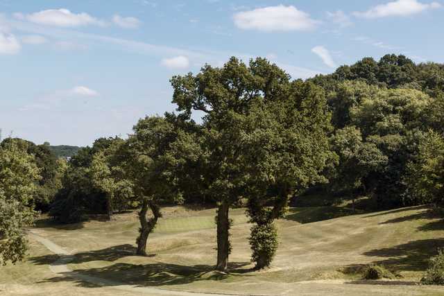 View of the 14th green at Rushcliffe Golf Club