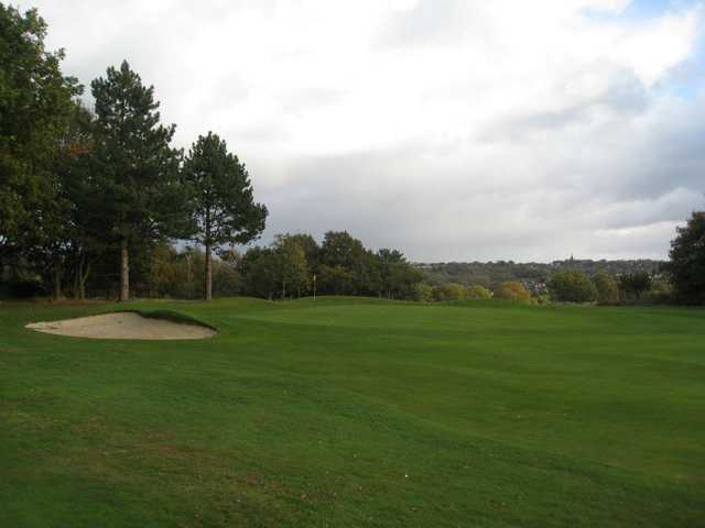 The green and greenside bunker at Penn Golf Club