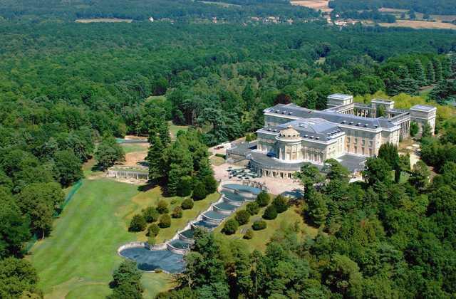 A view from Golf Château de Rochefort