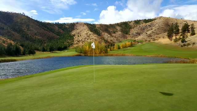 A view o a hole at Bear Mountain Ranch.
