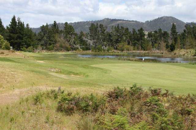 A view of the 4th green at Llanherne Golf Club.