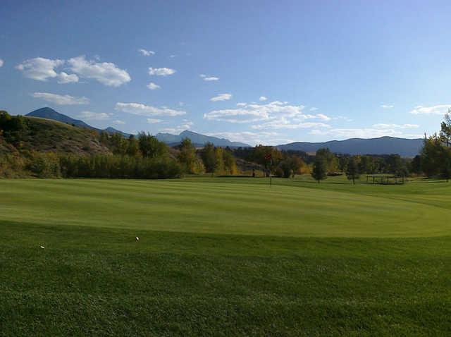 A view of hole #3 at Livingston Golf & Country Club