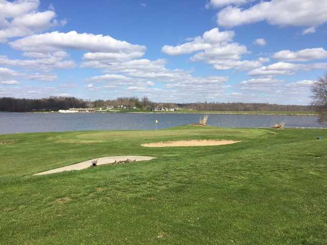 A view of the 7th green with the lake in background at Lakeview Golf Course.