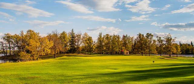 A fall day view of a green at Pinawa Golf Club