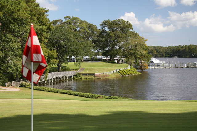 New Bern Golf & Country Club