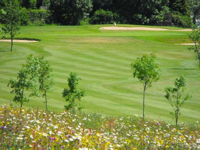 Large open fairway at Henley Golf Club